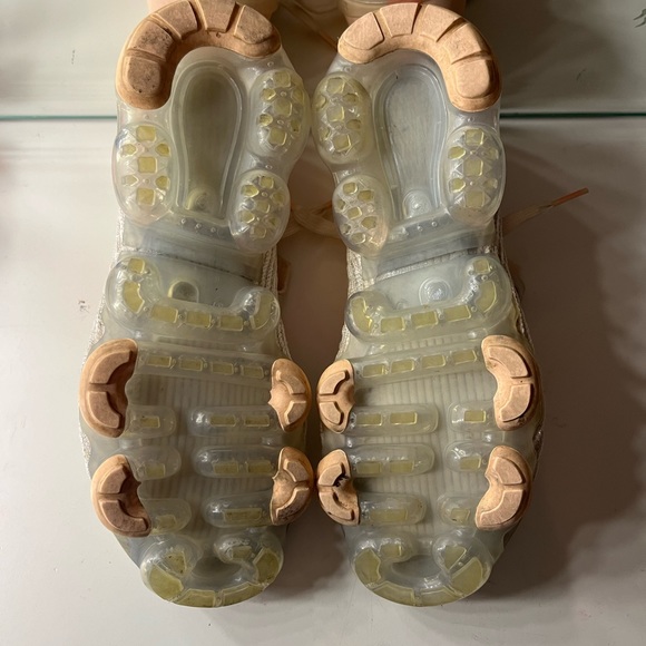 Light pink Nike Vapour maxes - Picture 2 of 5